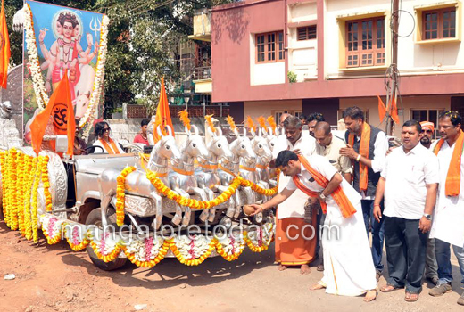 Sri Rama Sene holds Santha Yatra 1